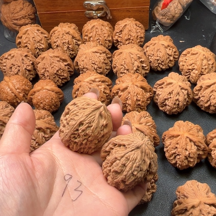 文玩核桃把件づ****e游戏