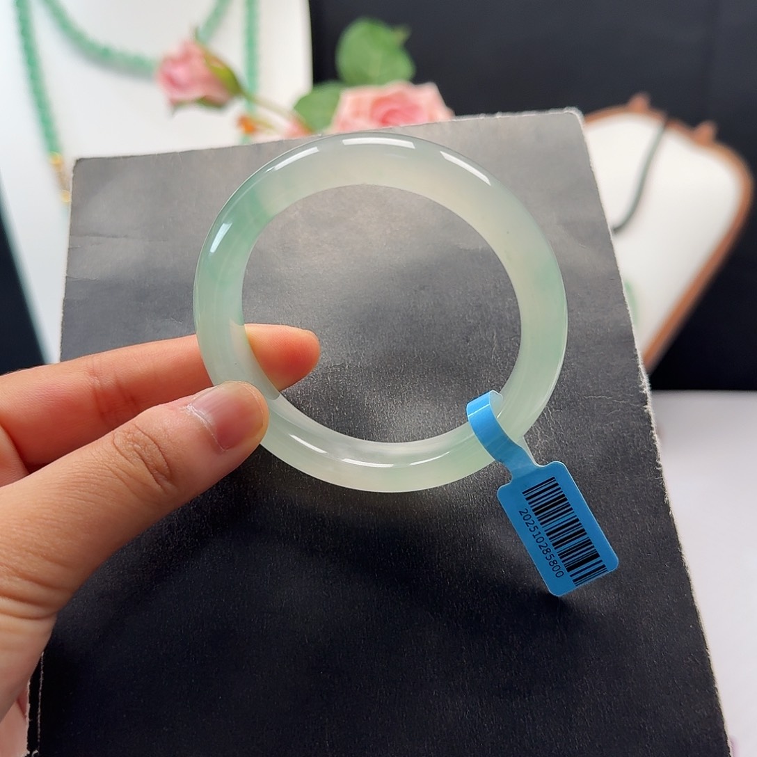 石英质玉合金手镯