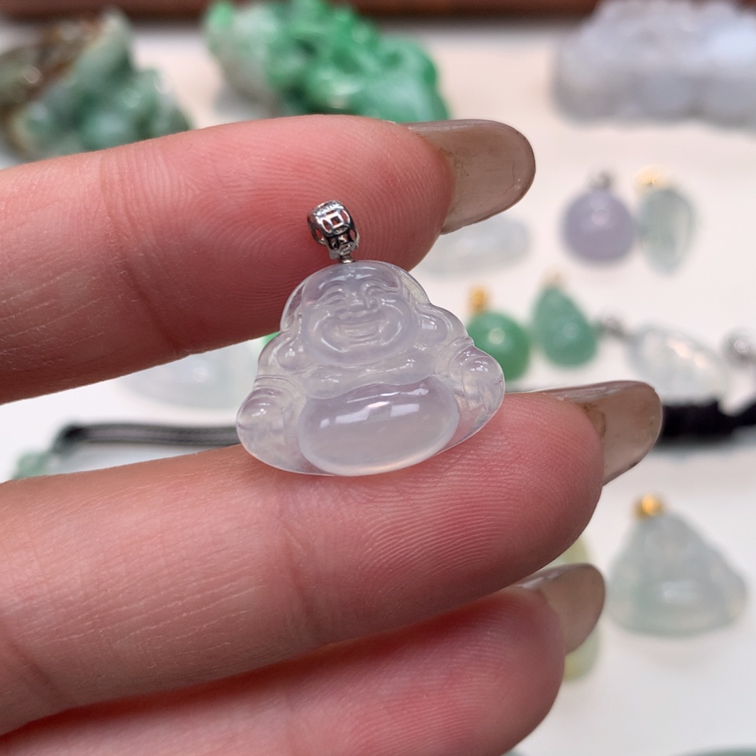 翡翠18K金镶嵌颈饰佛公