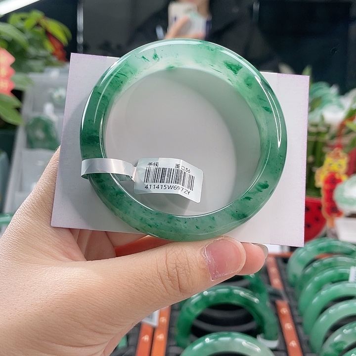 石英质玉手镯未镶嵌