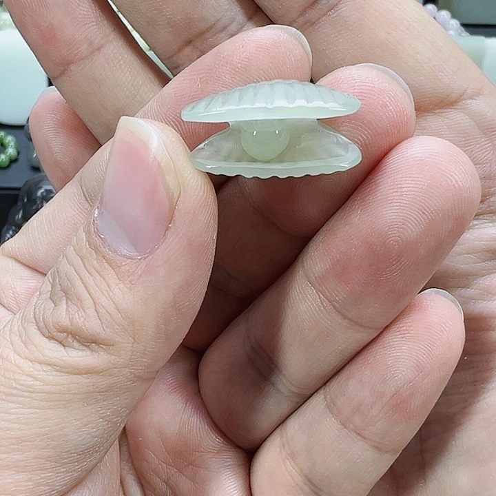 和田玉吊坠未镶嵌