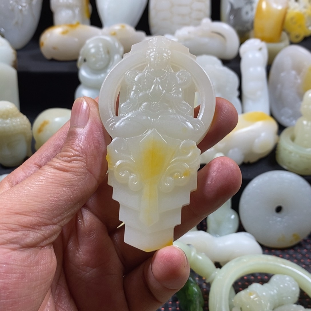 和田玉颈饰未镶嵌