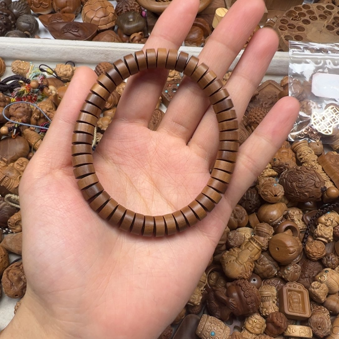 狗***-檀香木药片珠老山檀