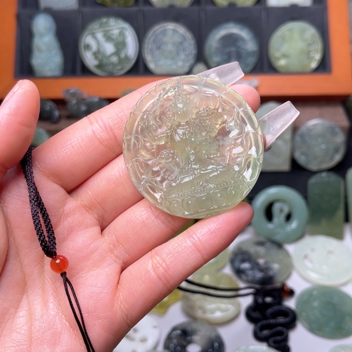 岫玉吊坠(赠链)未镶嵌心*