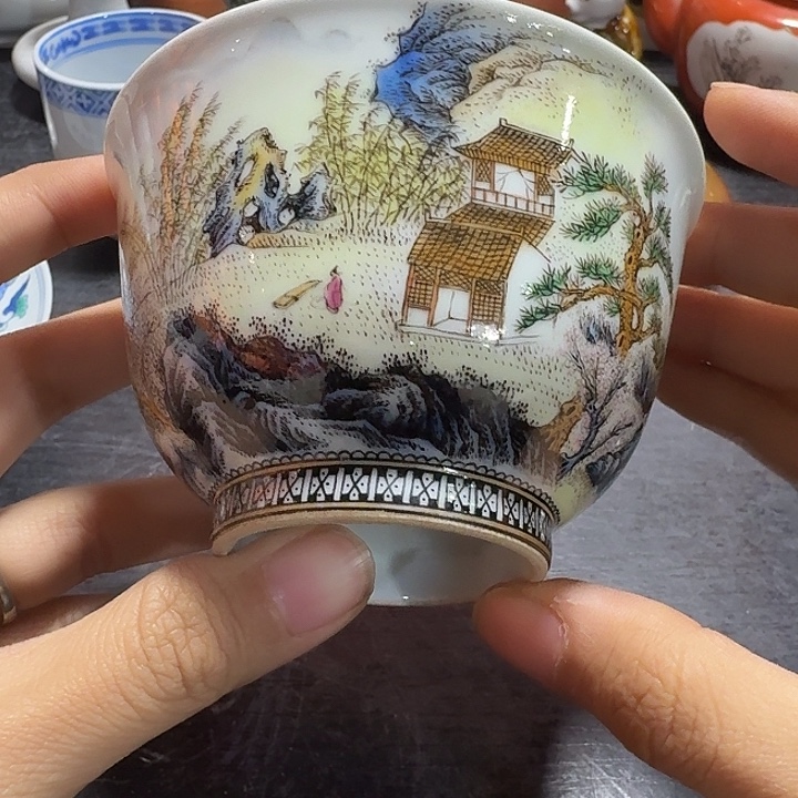 阳***光景德镇的陶瓷瓷器