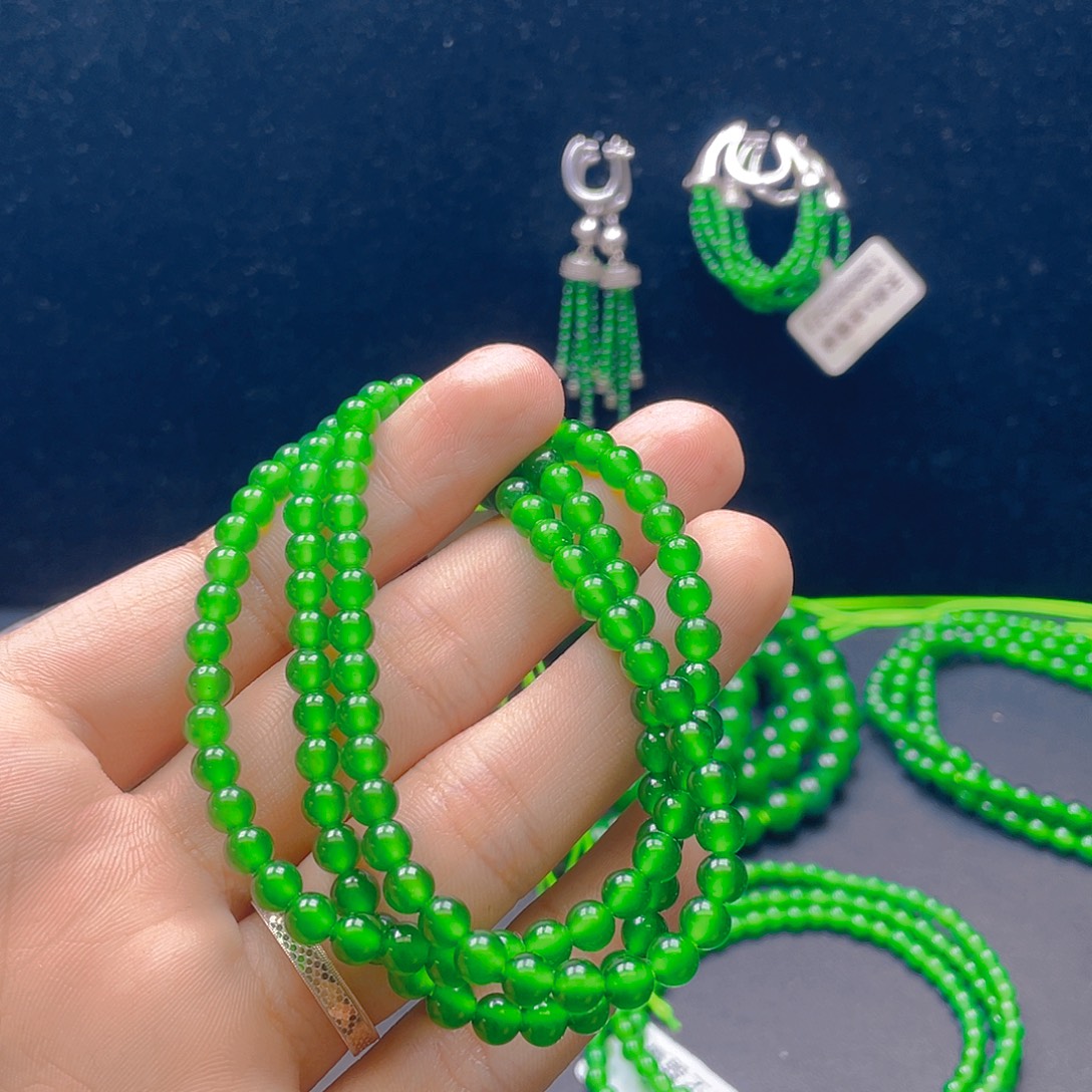 翡翠未镶嵌项链卡5