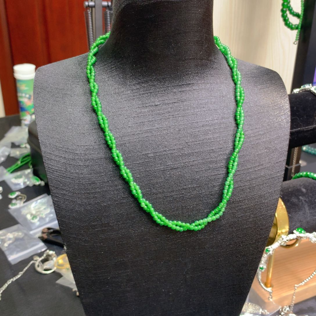 翡翠手链未镶嵌天然翡翠