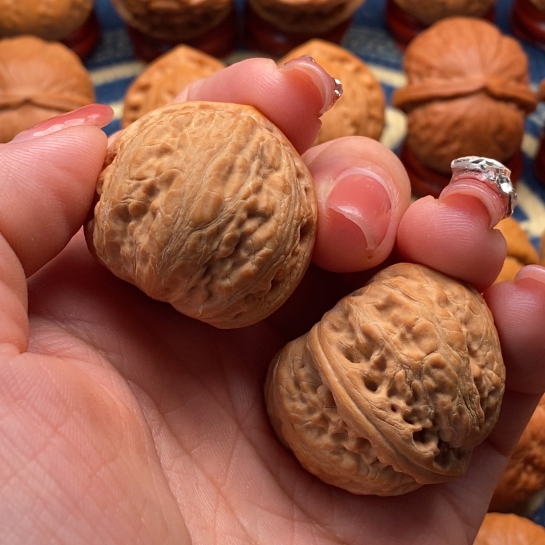 文玩核桃把件I**B精品小手捻