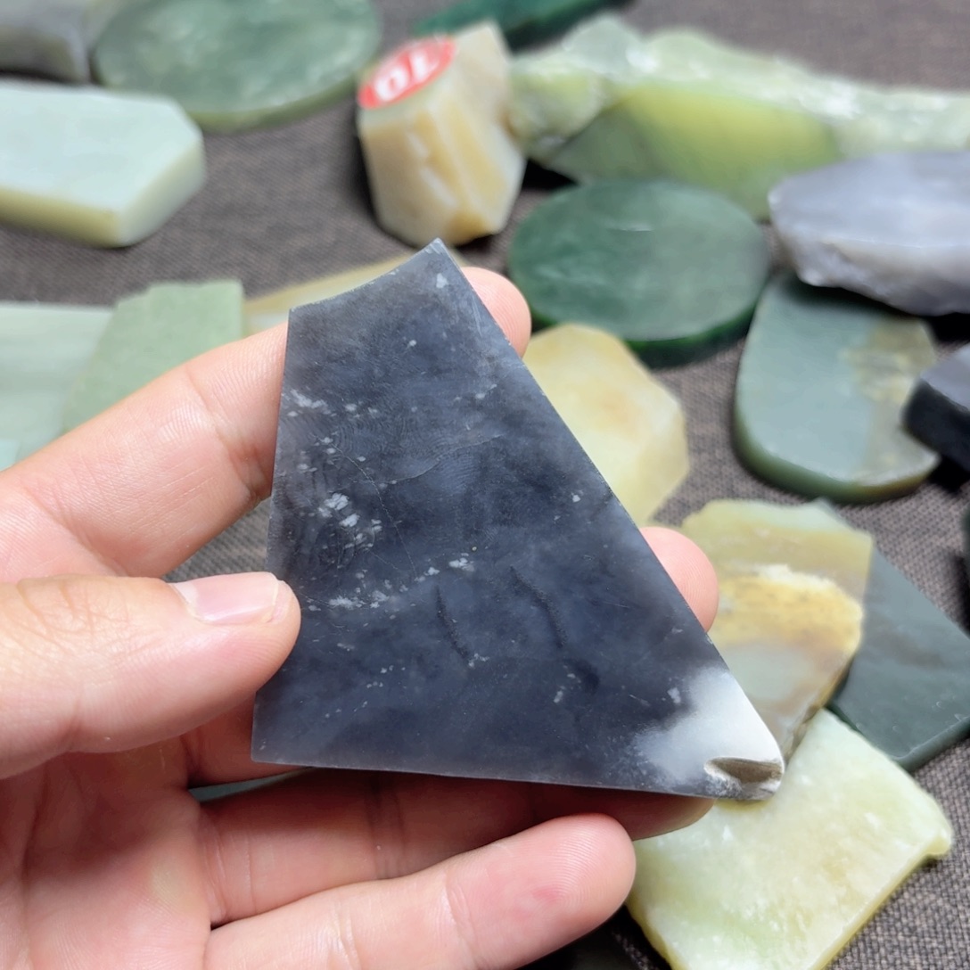 和田玉（糖玉）未镶嵌珠宝半成品