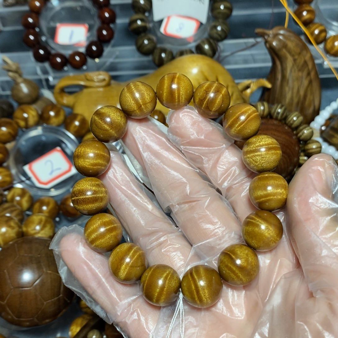 金丝楠木雕工艺品15