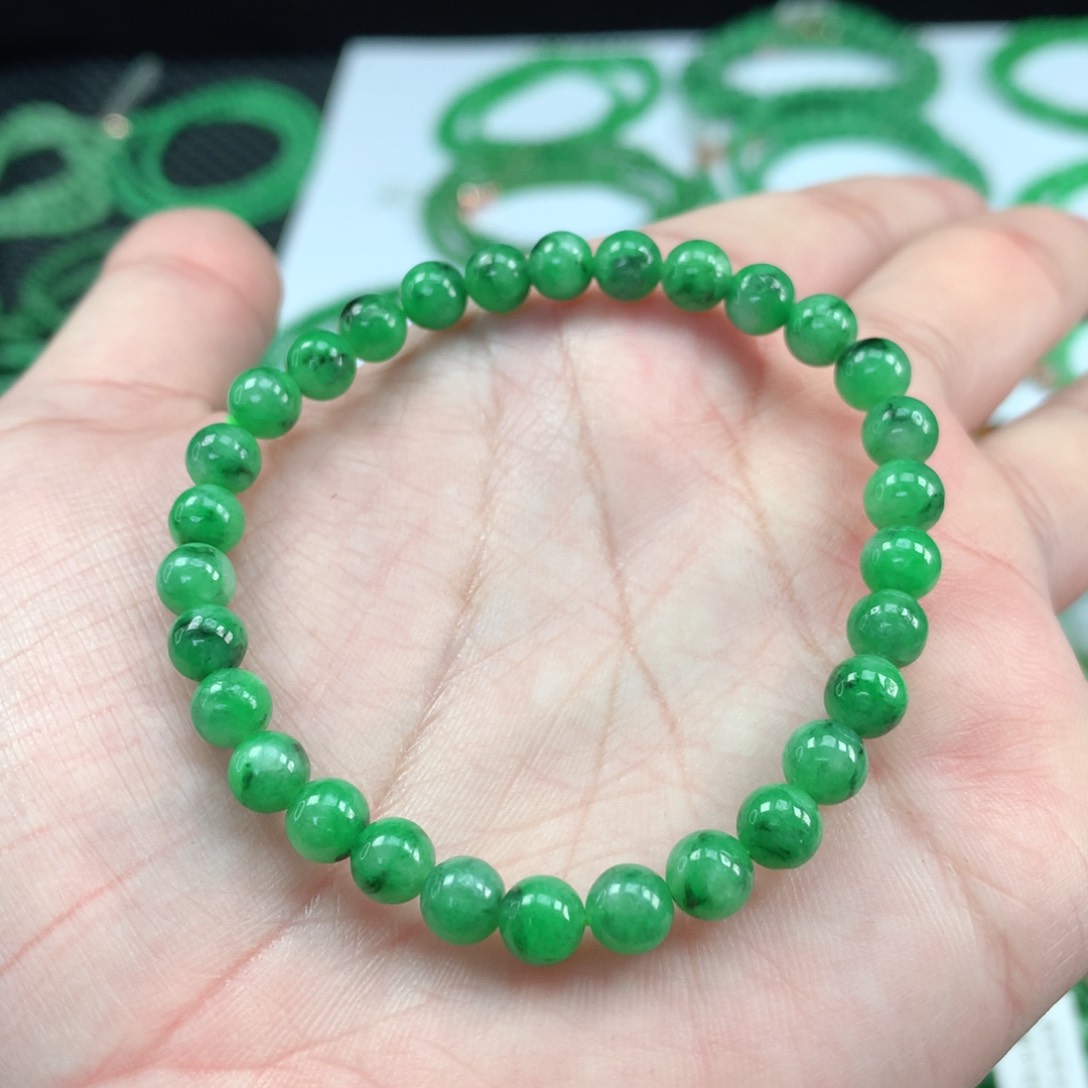 翡翠手链未镶嵌翡翠