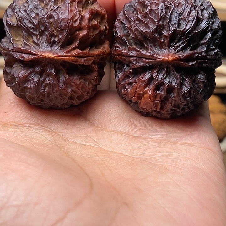 吊坠文玩核桃麒麟绣球
