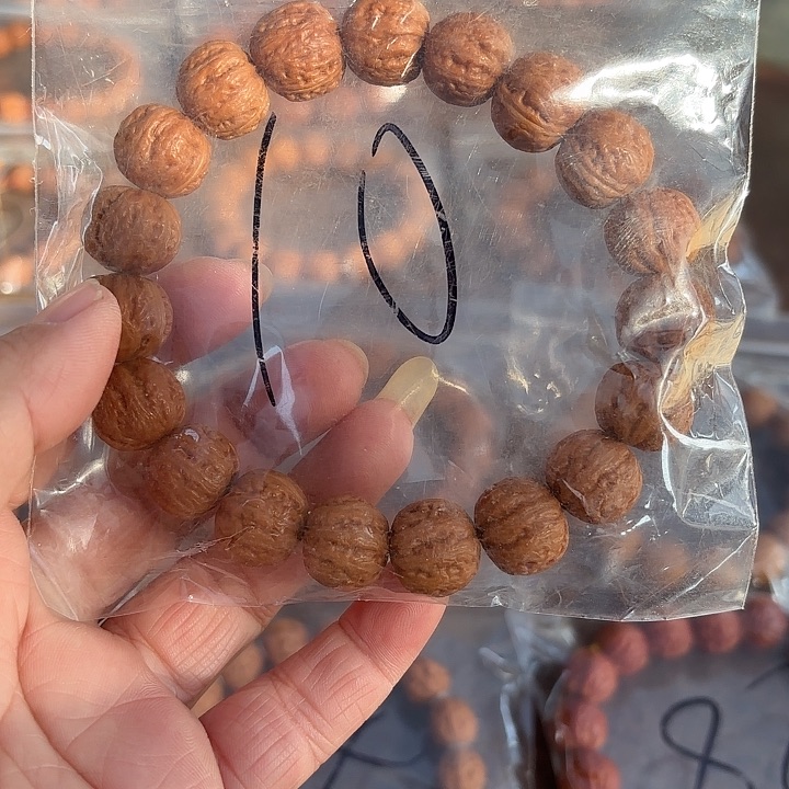 文玩核桃手串拿****腚野生