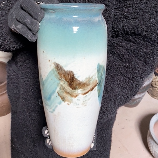 紫砂花盆口12高31，微瑕
