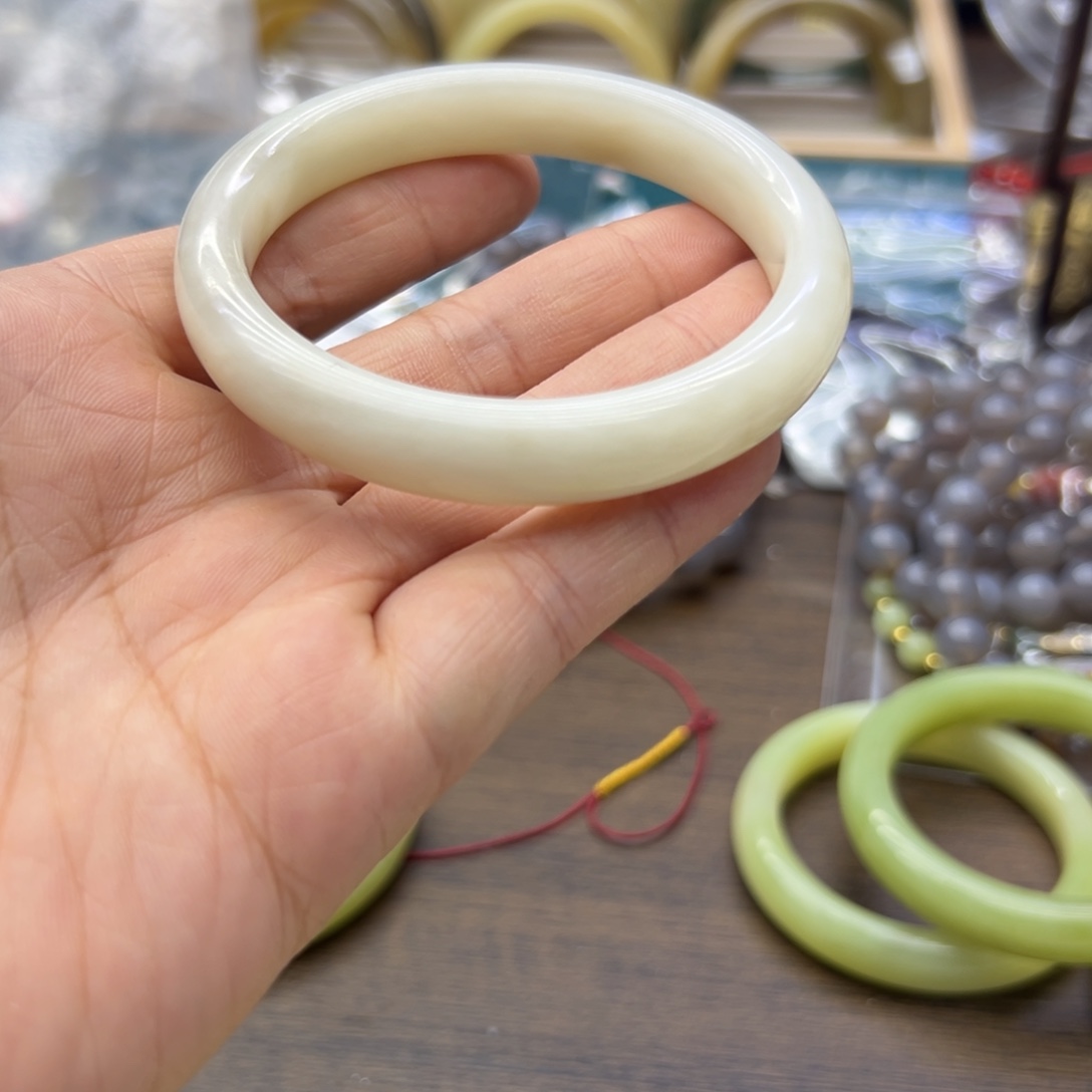 和田玉未镶嵌手镯59.1圈围608