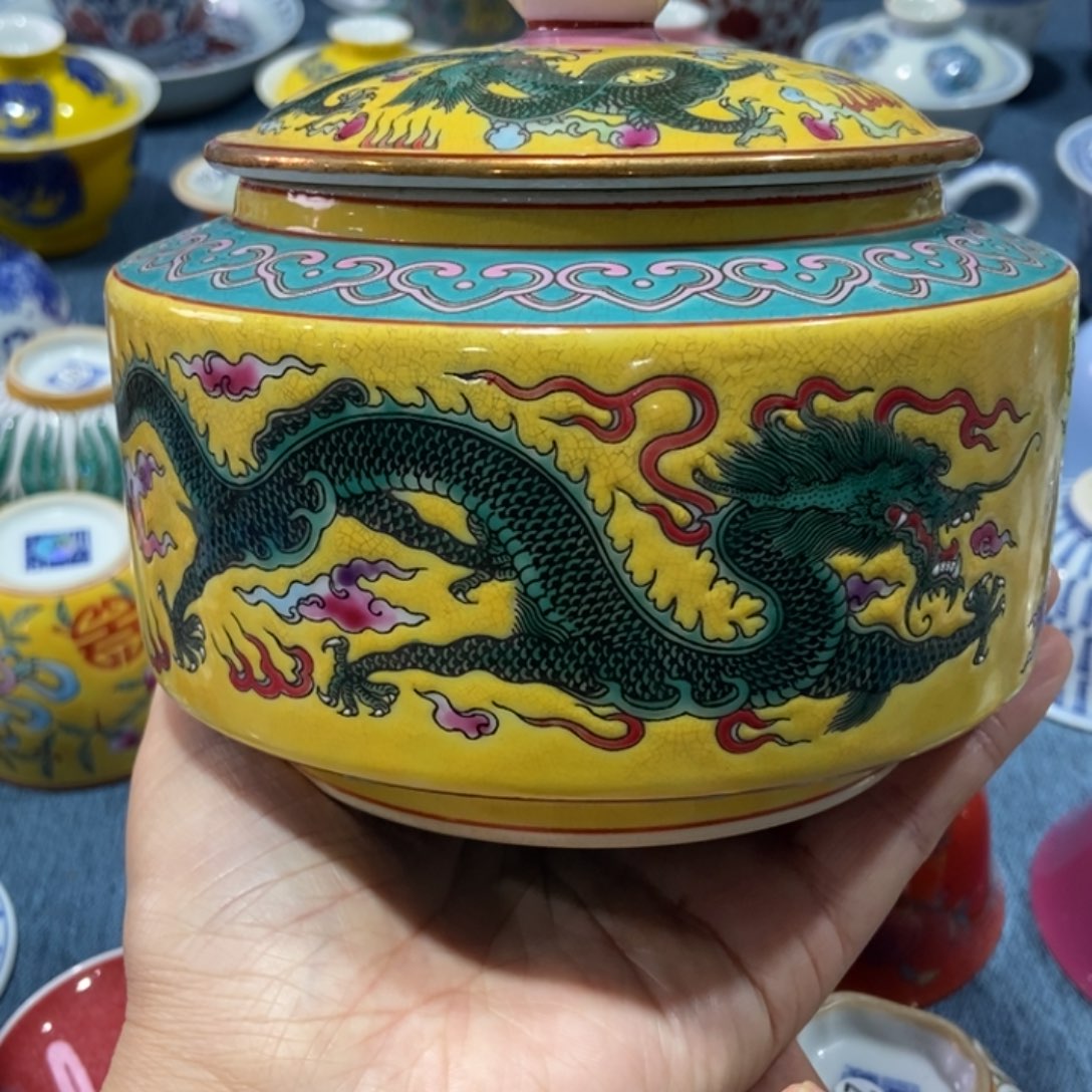 妮*爸源思陶瓷有限公司