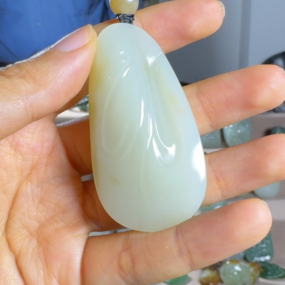 和田玉（糖玉）颈饰未镶嵌