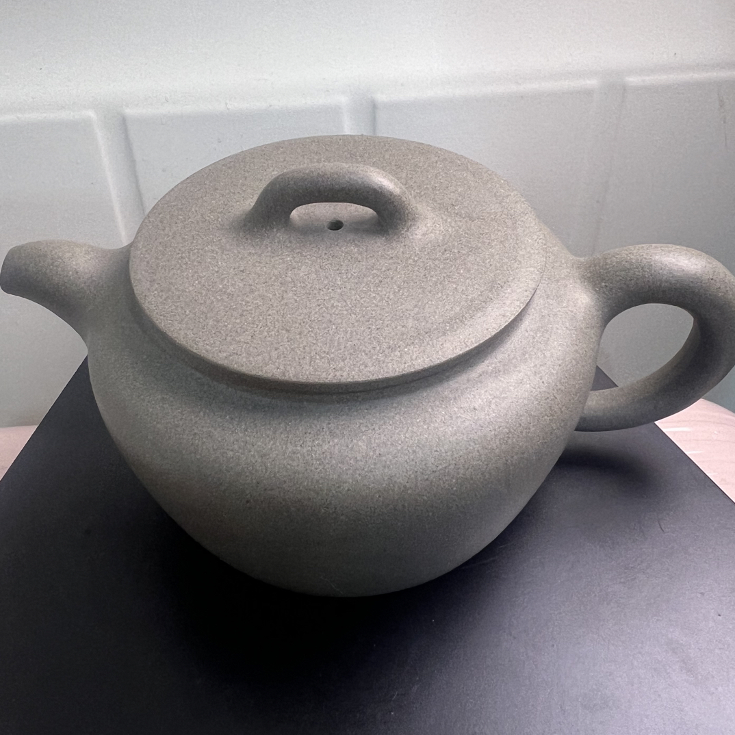 青灰巨轮紫砂茶碗