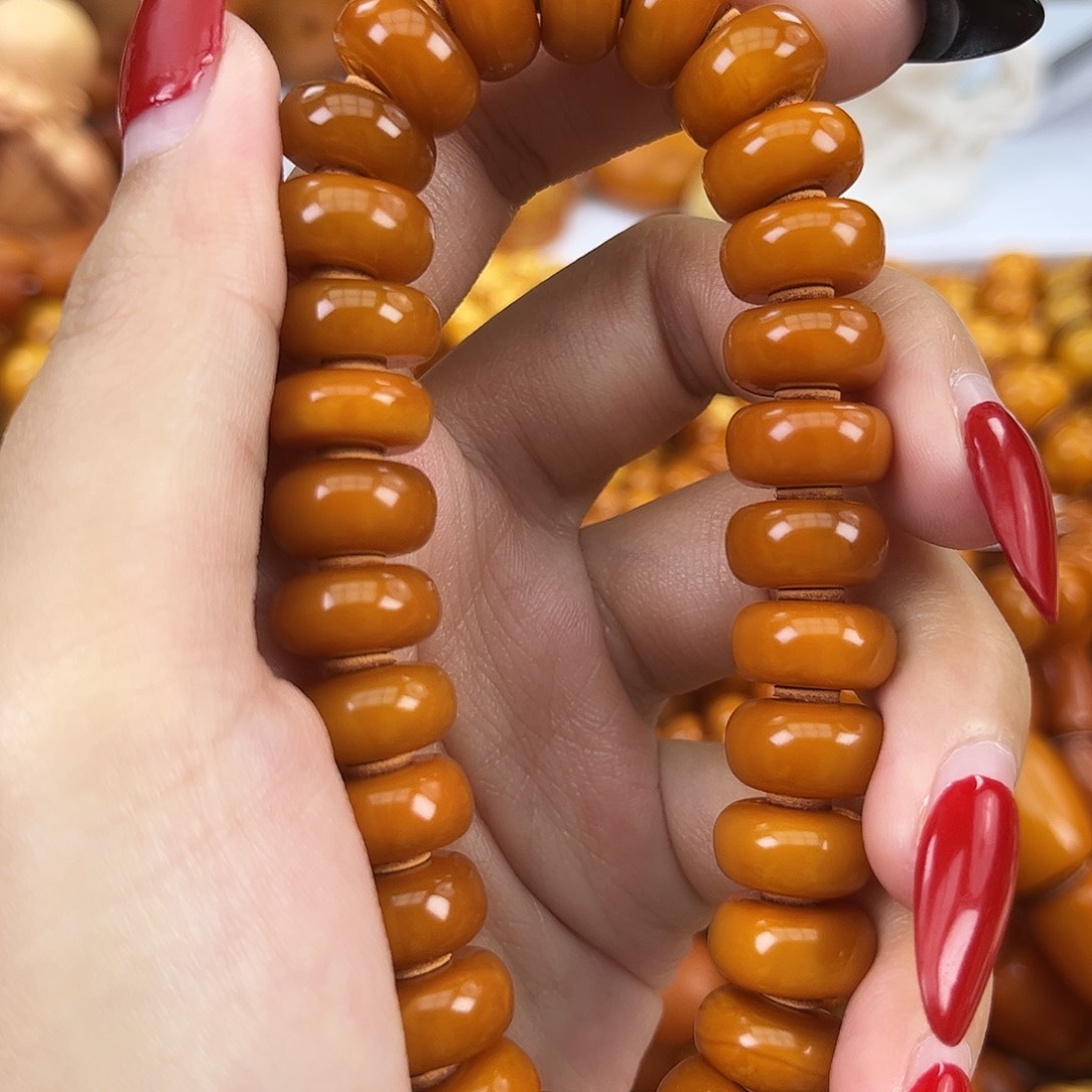 琥珀颈饰未镶嵌蜜蜡