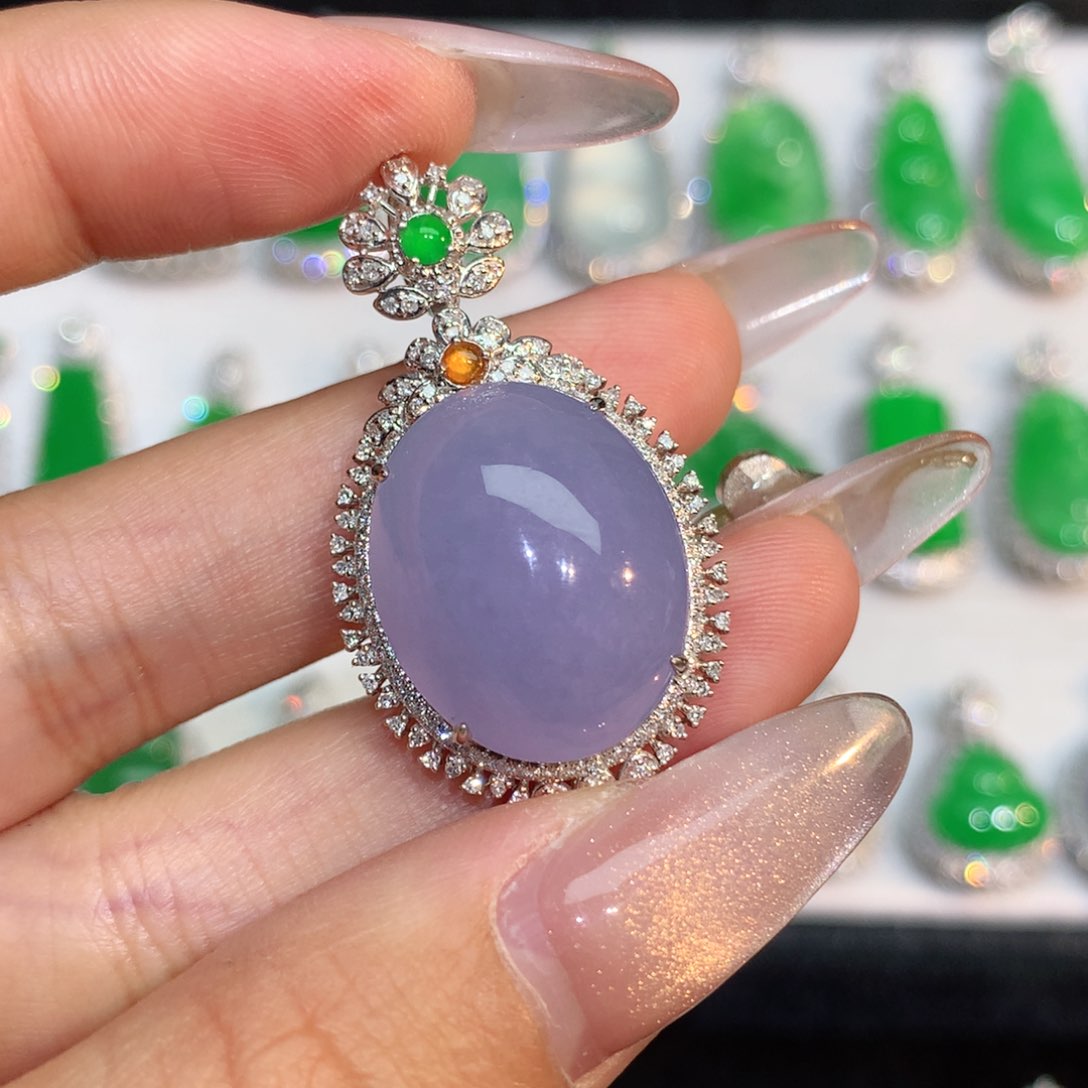 翡翠颈饰18K金镶嵌翡翠