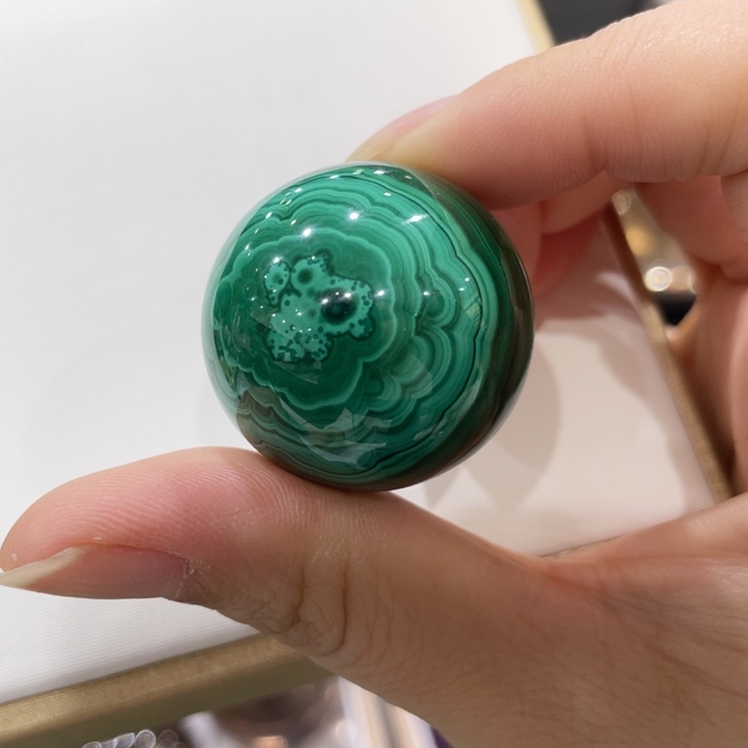 水晶未镶嵌珠宝半成品绿孔雀