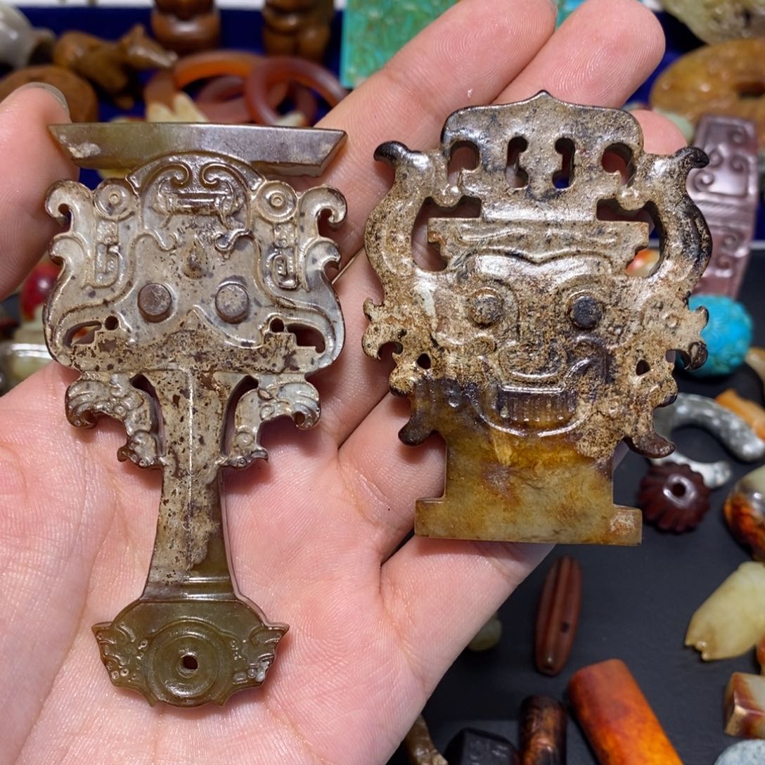 玉***引和田玉（糖玉）未镶嵌车挂