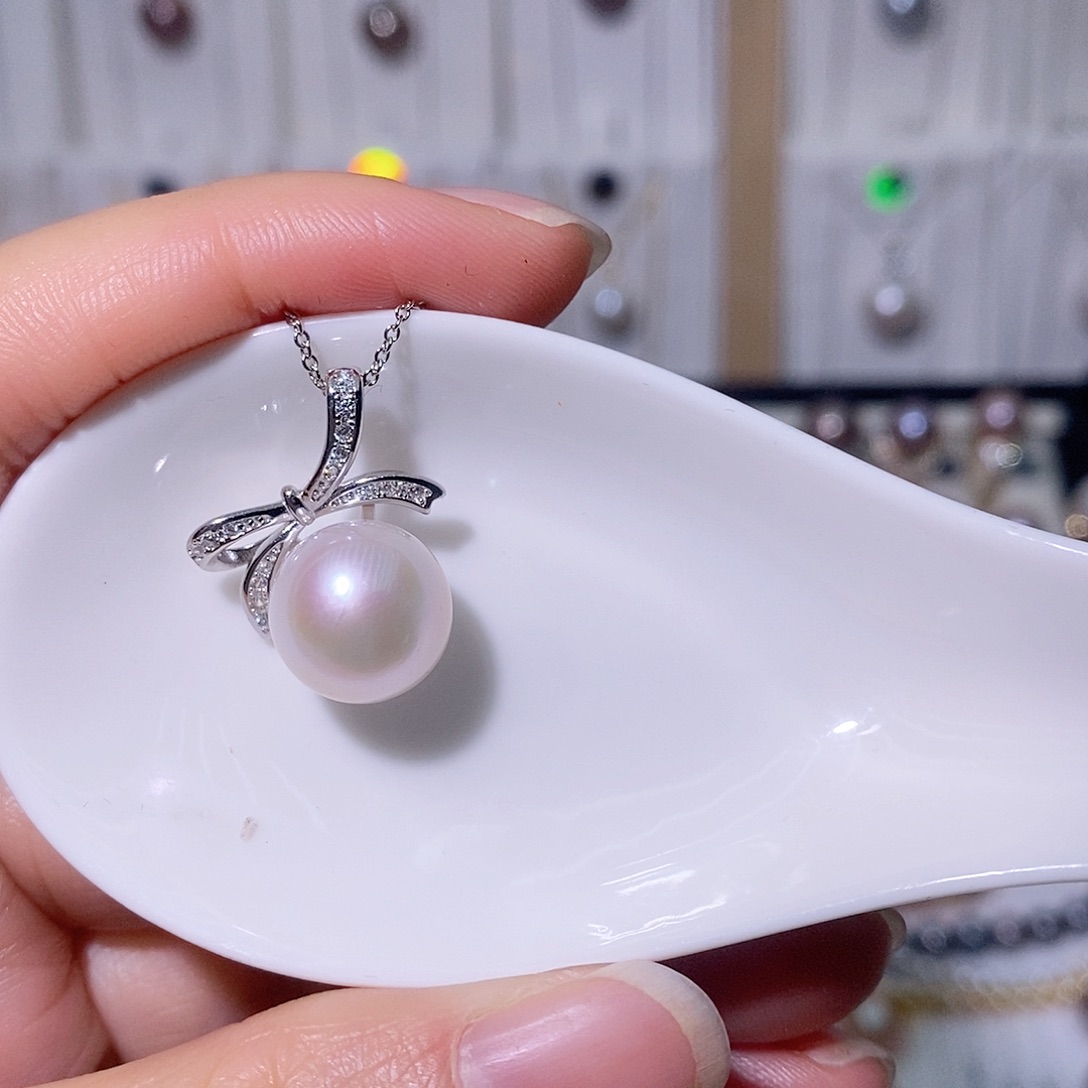 淡水珍珠吊坠(赠链)银S925镶嵌尺寸11/12毫米