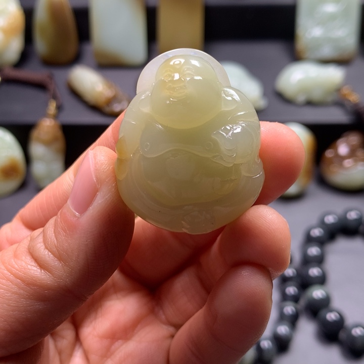 和田玉（糖玉）颈饰未镶嵌