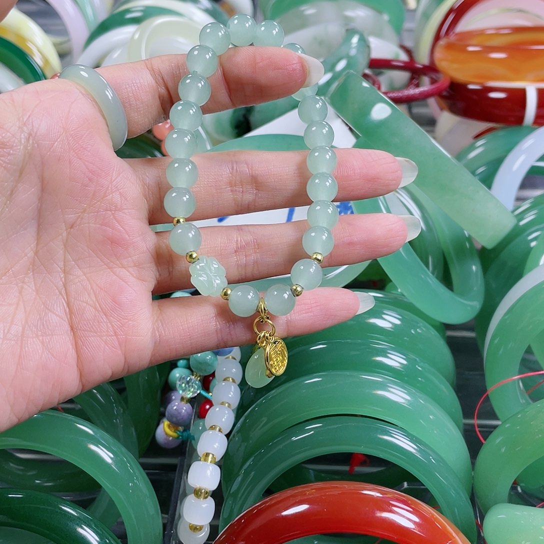 【闪购商品】石英质玉手镯未镶嵌