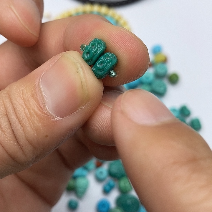 绿松石未镶嵌珠宝奇石