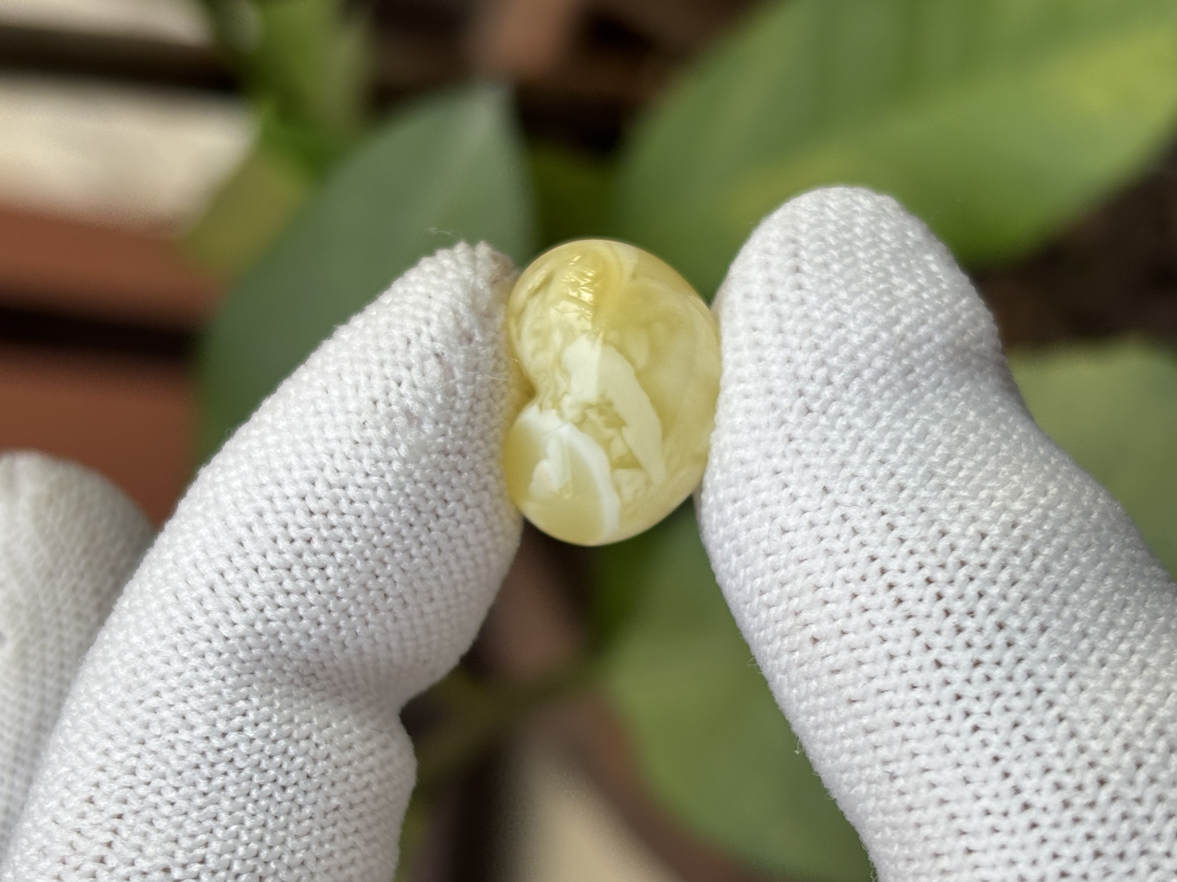 4787天然蜜蜡琥珀屁桃配饰16.7x12.8x10.5mm