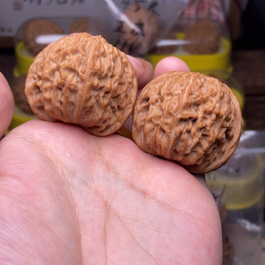 文玩核桃吊坠全品41尺磨盘正磨红皮山地