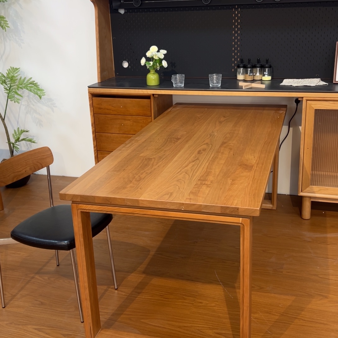 实木樱桃木1.8米莫比恩大板桌