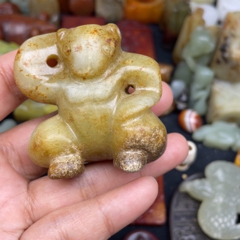 蛇纹石玉未镶嵌颈饰107