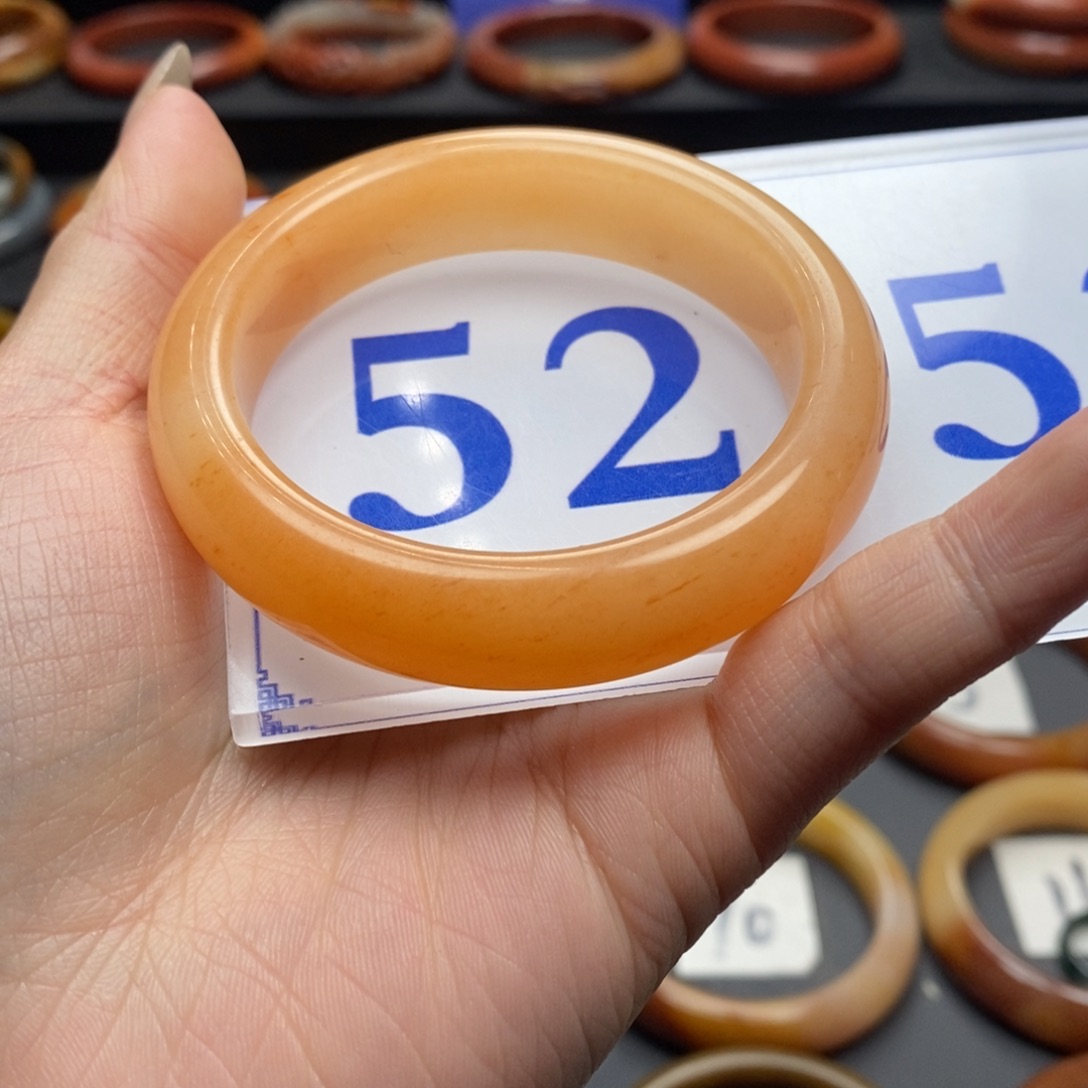 石英质玉（黄龙玉）手镯未镶嵌