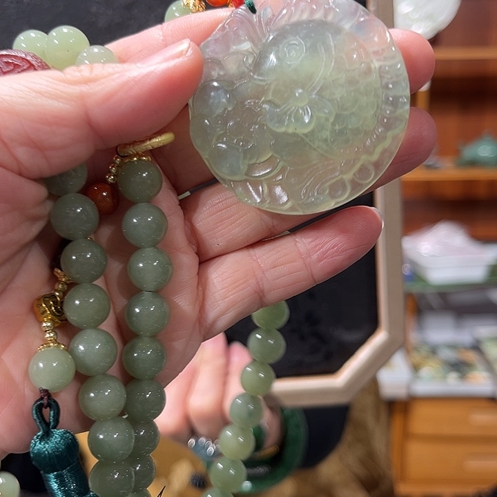 颈饰未镶嵌和田玉