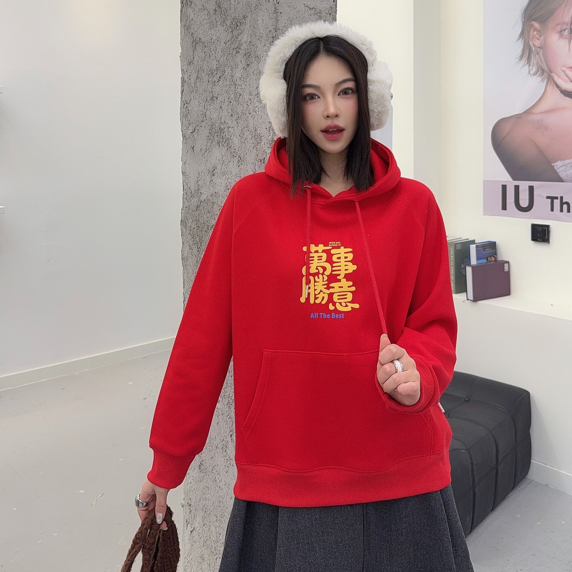 Y310冬季加绒加厚情侣新年款休闲百搭印花女士套头卫衣25-232