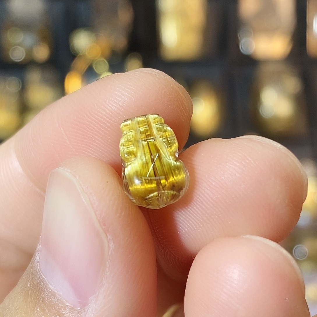 元***8颈饰水晶未镶嵌天然板钛晶貔貅吊坠