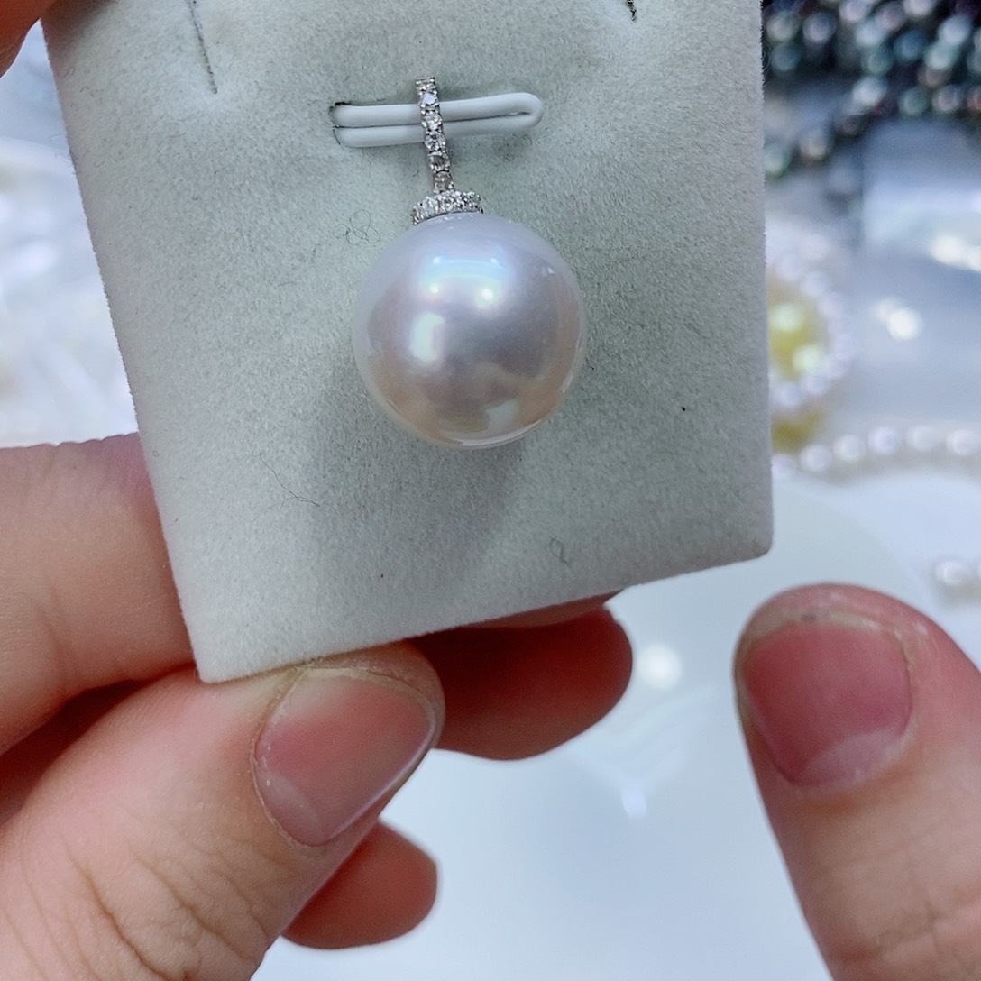 海水珍珠颈饰18K金镶嵌