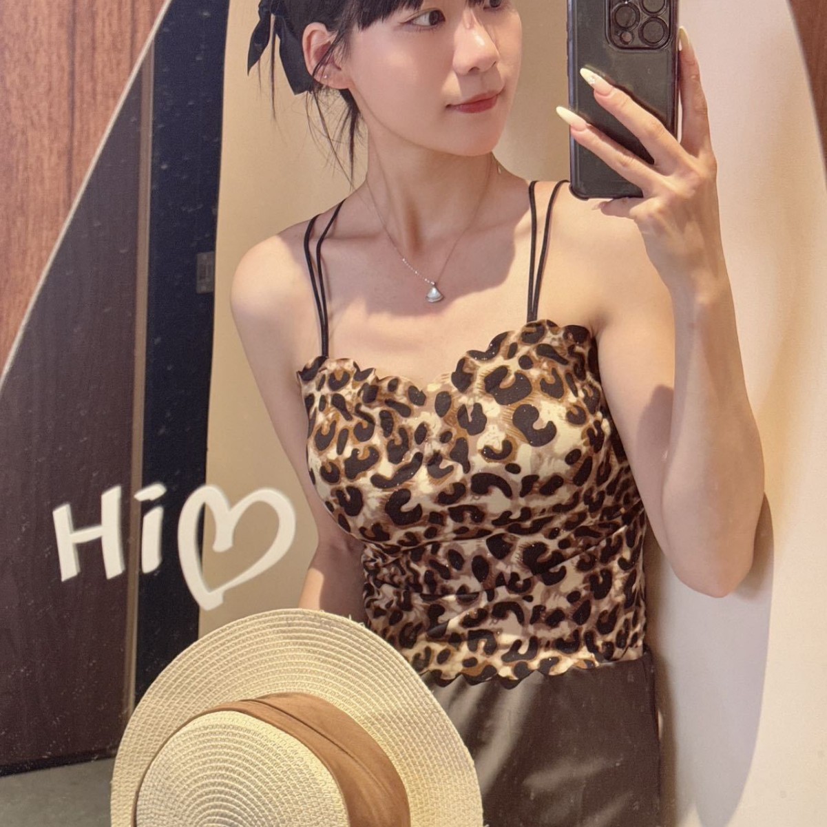 辣妹豹纹细闪吊带美背固定杯无痕背心显瘦打底外穿大码内衣