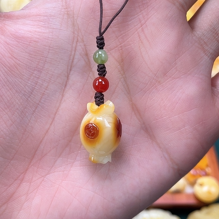 琥珀裸石未镶嵌蜜蜡