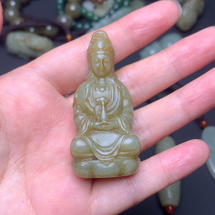 和田玉颈饰未镶嵌