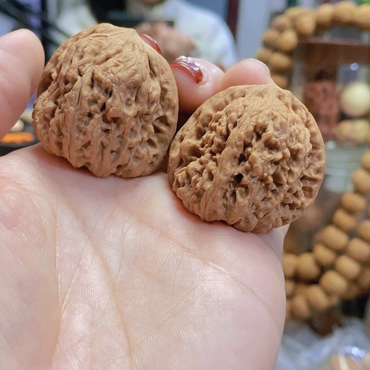 【闪购商品】文玩核桃把件37平谷凹底