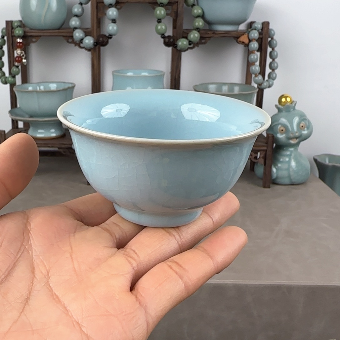 摆件汝瓷压手杯支钉烧天青釉