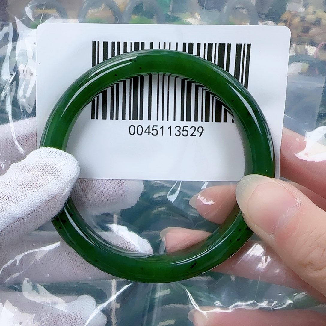 和田玉（碧玉）手镯未镶嵌57