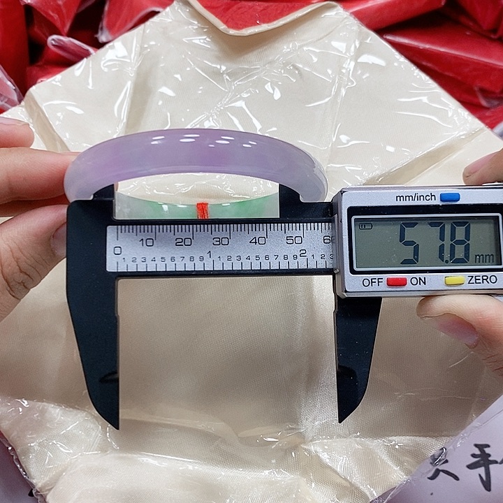 全***妖翡翠手镯未镶嵌144 号库存×2去拍=128元