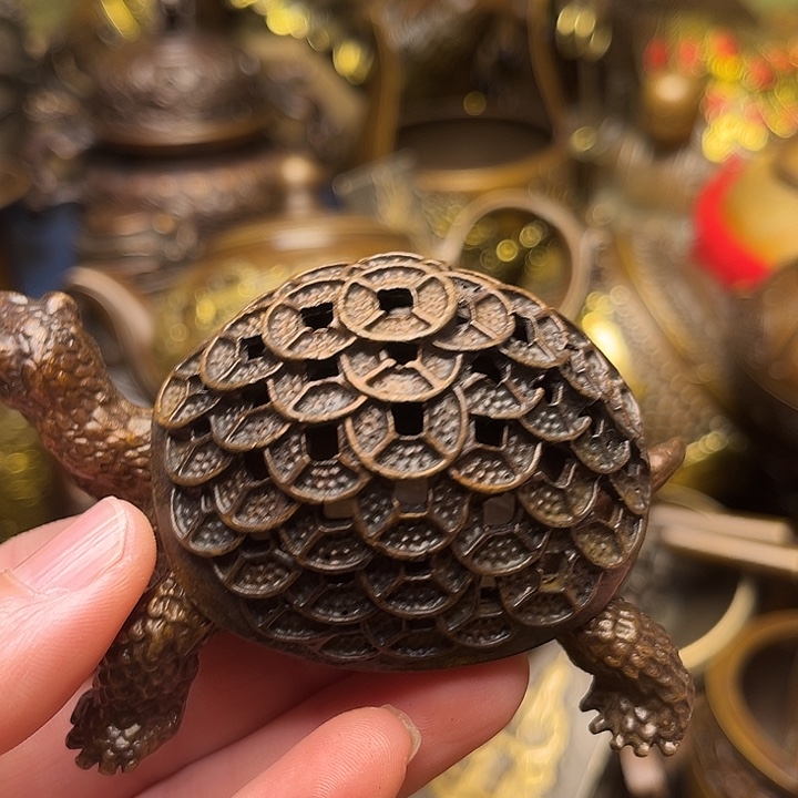 精美铜器批发档口