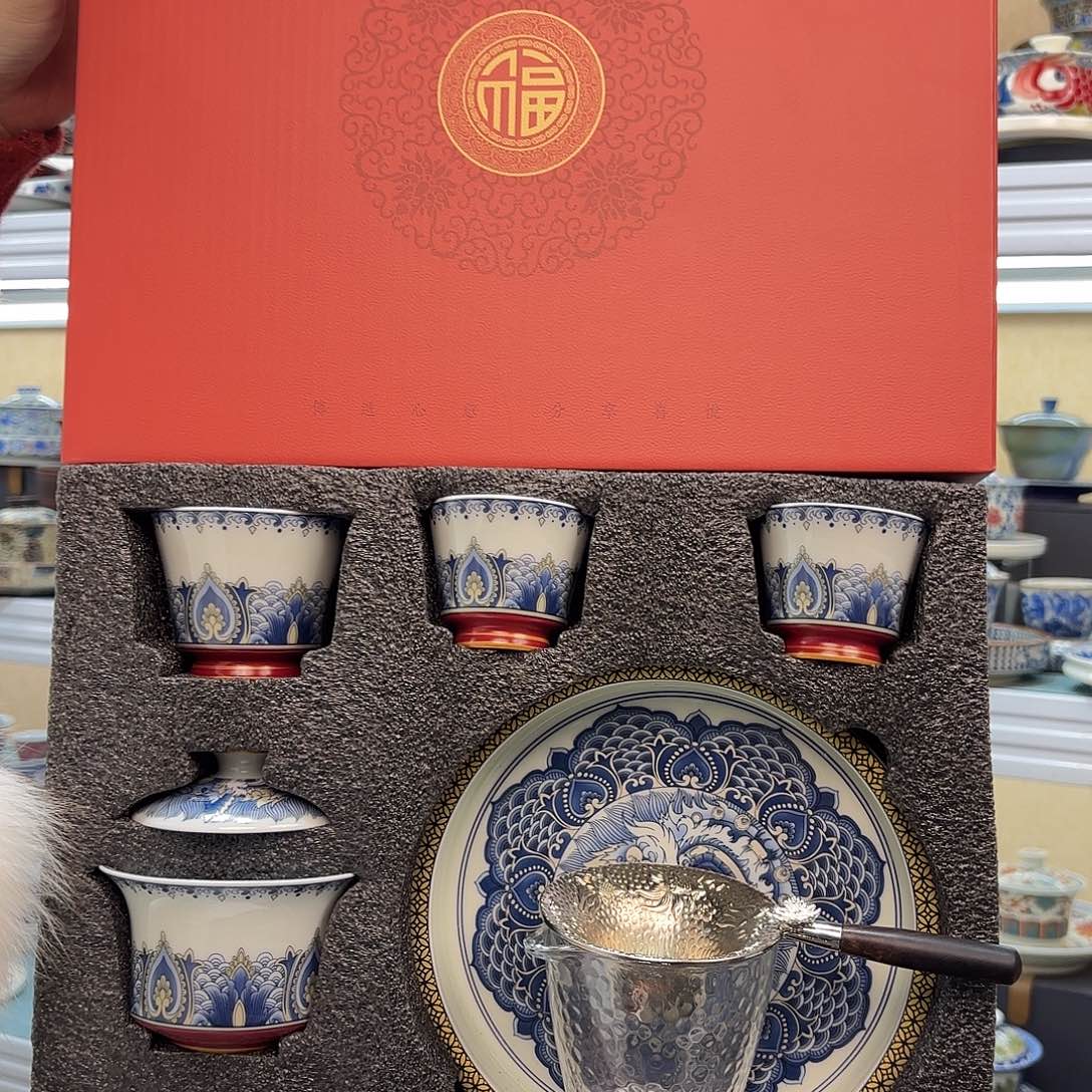 盖碗里的水煮开后