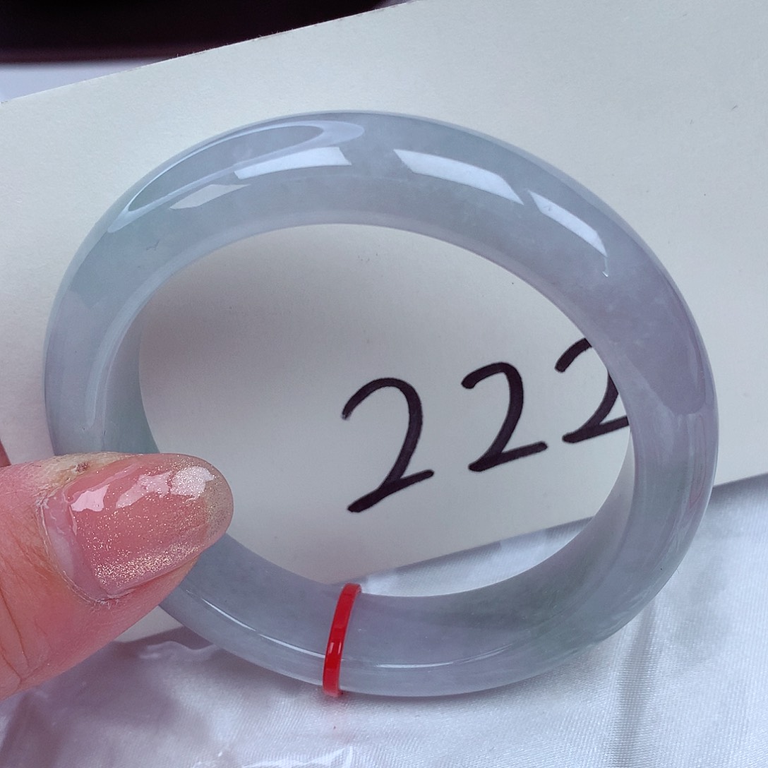 翡翠手镯未镶嵌翡翠