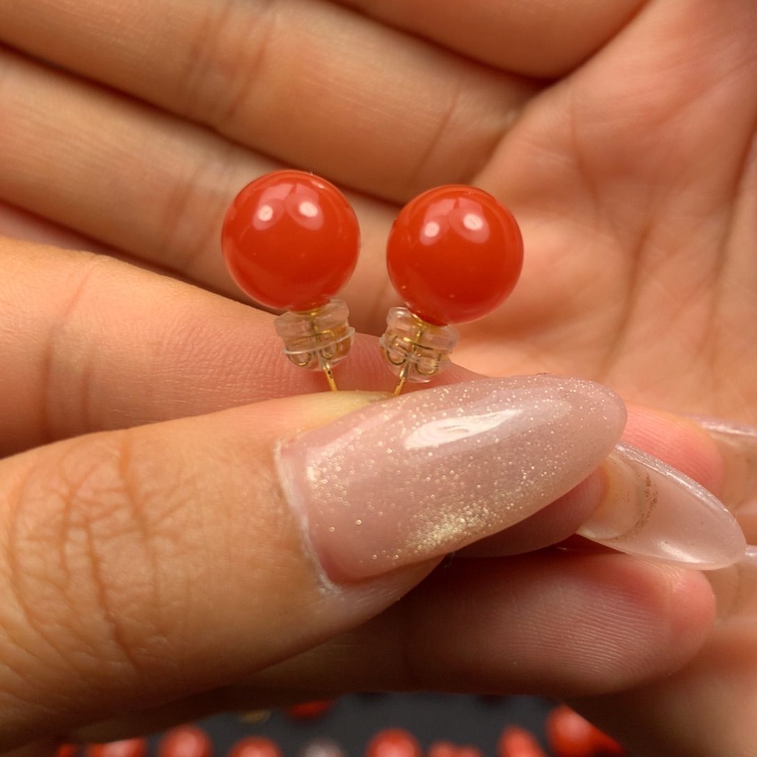 南红玛瑙18K金镶嵌耳钉